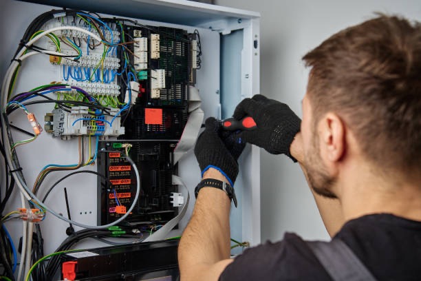 Realizacja: usługi elektryczne